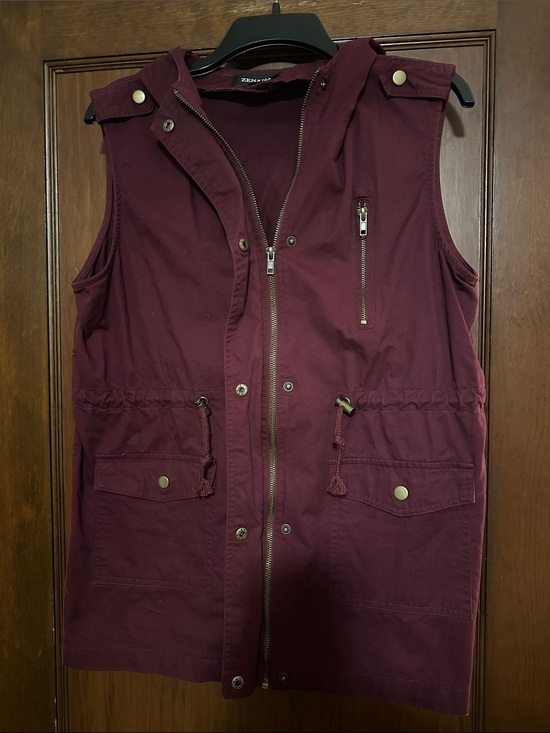 Zenana Outfitters Jackets & Blazers - Zenana Outfitters Maroon Zip-Front Hooded Vest
